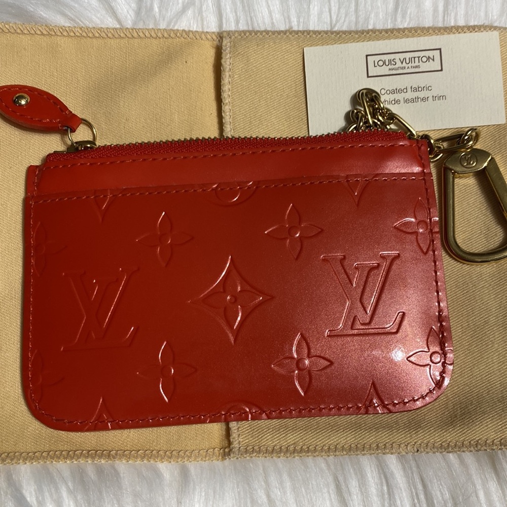 Authentic Louis Vuitton, Vernis key pouch with dustbag - Picture 5 of 10